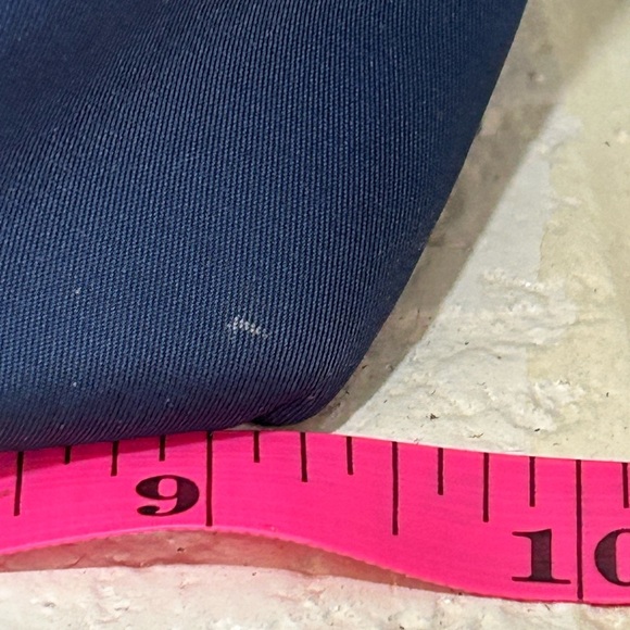 Tommy Hilfiger Navy Blue Nylon Crossbody Bag w/ Gold-Tone Hardware - Picture 9 of 9